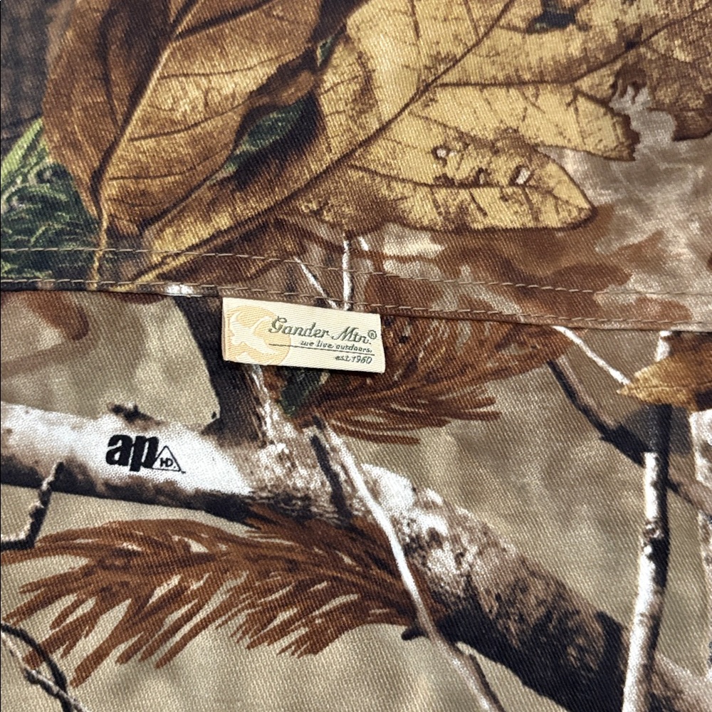 Camouflage women’s heavy button up - Picture 3 of 3